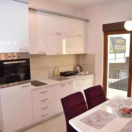 Apartment Sofrenic-hotel Adonis *