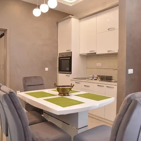 Sofrenic-adonis Appartement *