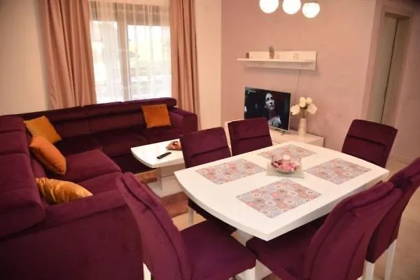 Sofrenic-adonis 아파트 *