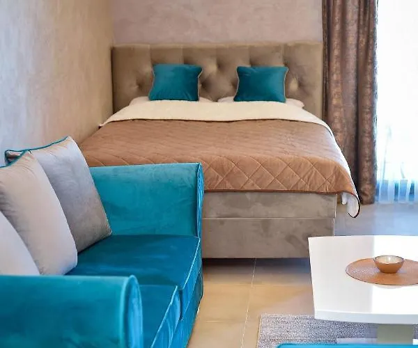 Sofrenic-adonis 아파트 즐라티보