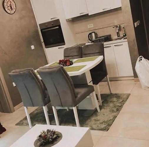 Sofrenic-adonis 아파트 *