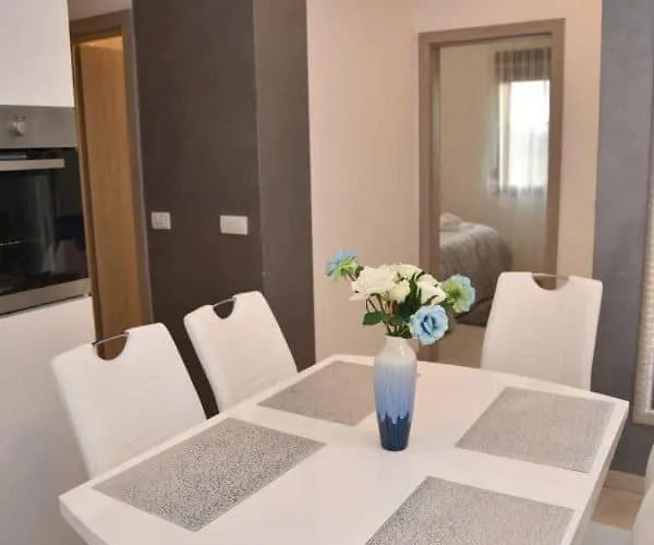 아파트 Sofrenic-adonis